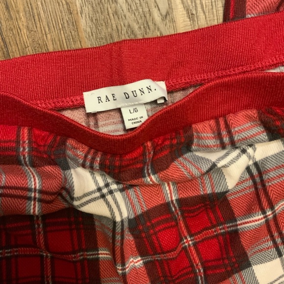 Rae Dunn plaid super soft pajama bottoms. Size Large - Picture 2 of 3